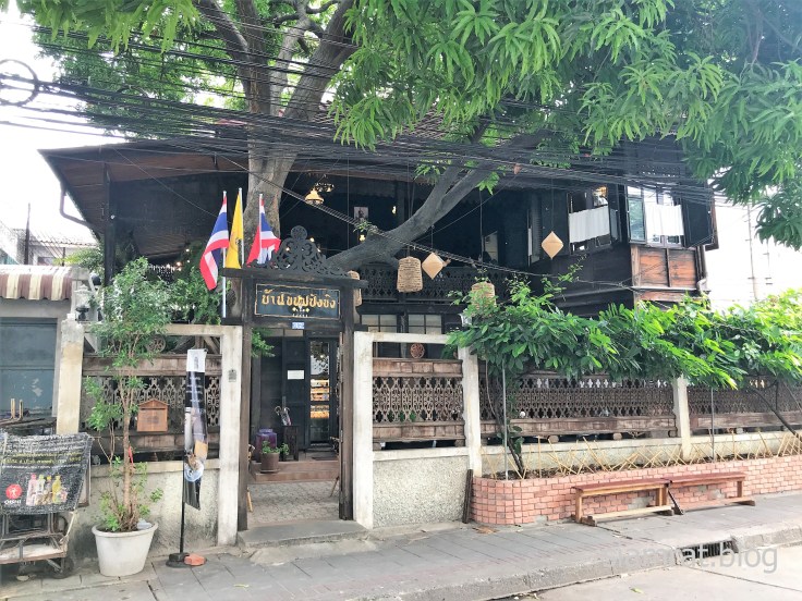 gingerbread house cafe